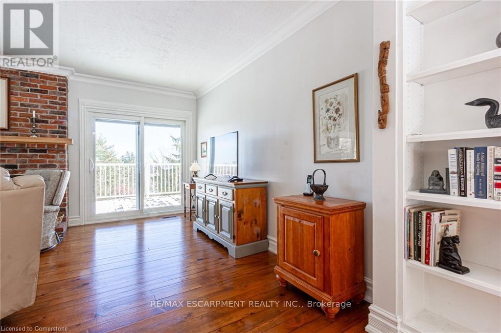 Photo 10 of 5086 Walkers Line, Burlington ON