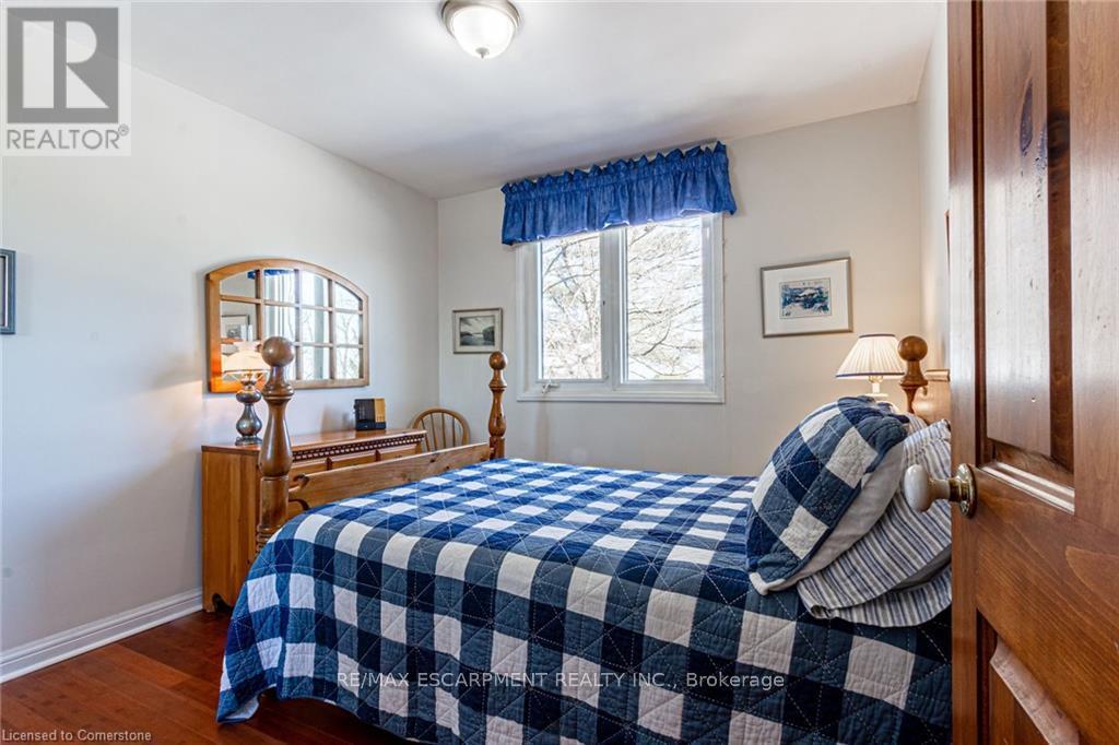 Photo 18 of 5086 Walkers Line, Burlington ON