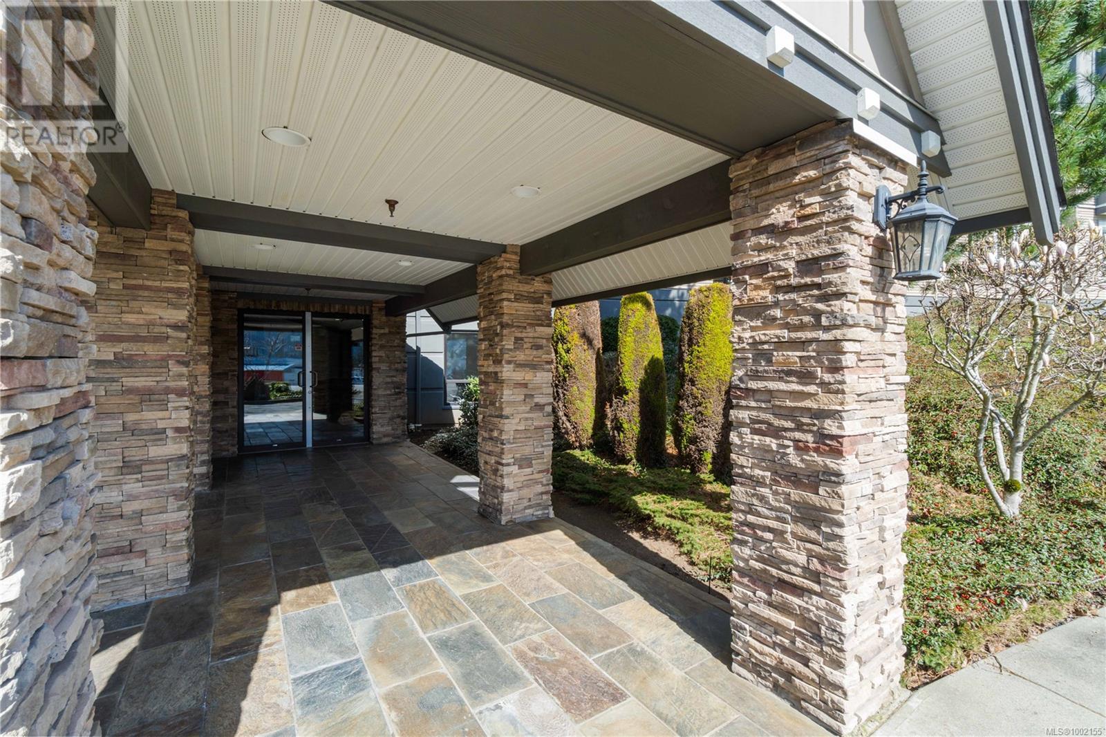 #302 1620 TOWNSITE RD - Image 3