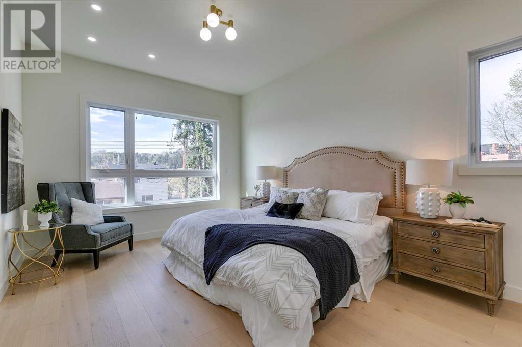 Single Family House for Sale in   Avenue NW Parkdale Calgary 