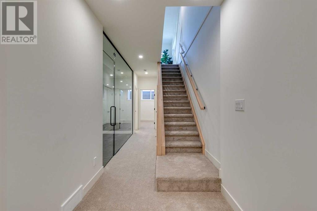 Single Family House for Sale in   Avenue NW Parkdale Calgary 