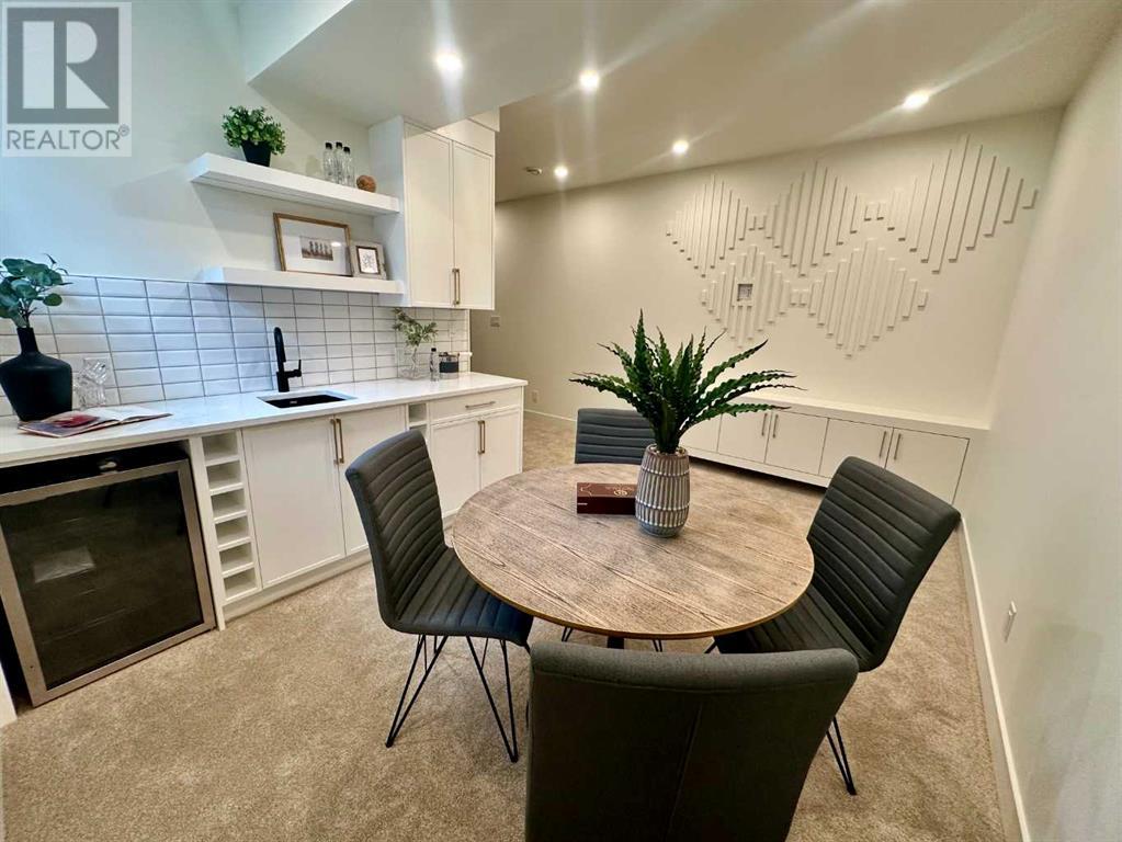 Single Family House for Sale in   Avenue NW Parkdale Calgary 