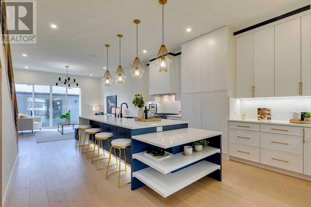 Single Family House for Sale in   Avenue NW Parkdale Calgary 