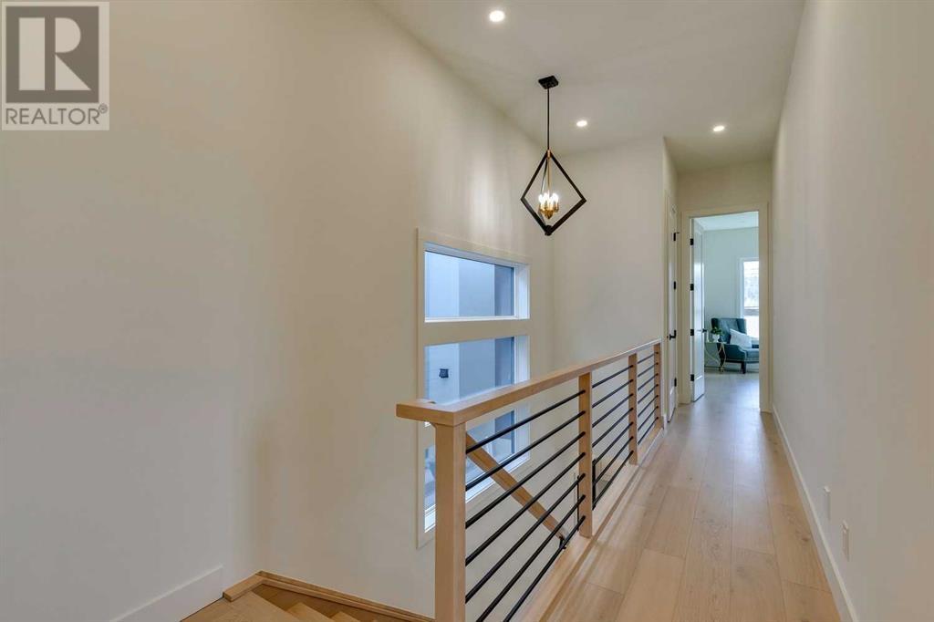 Single Family House for Sale in   Avenue NW Parkdale Calgary 