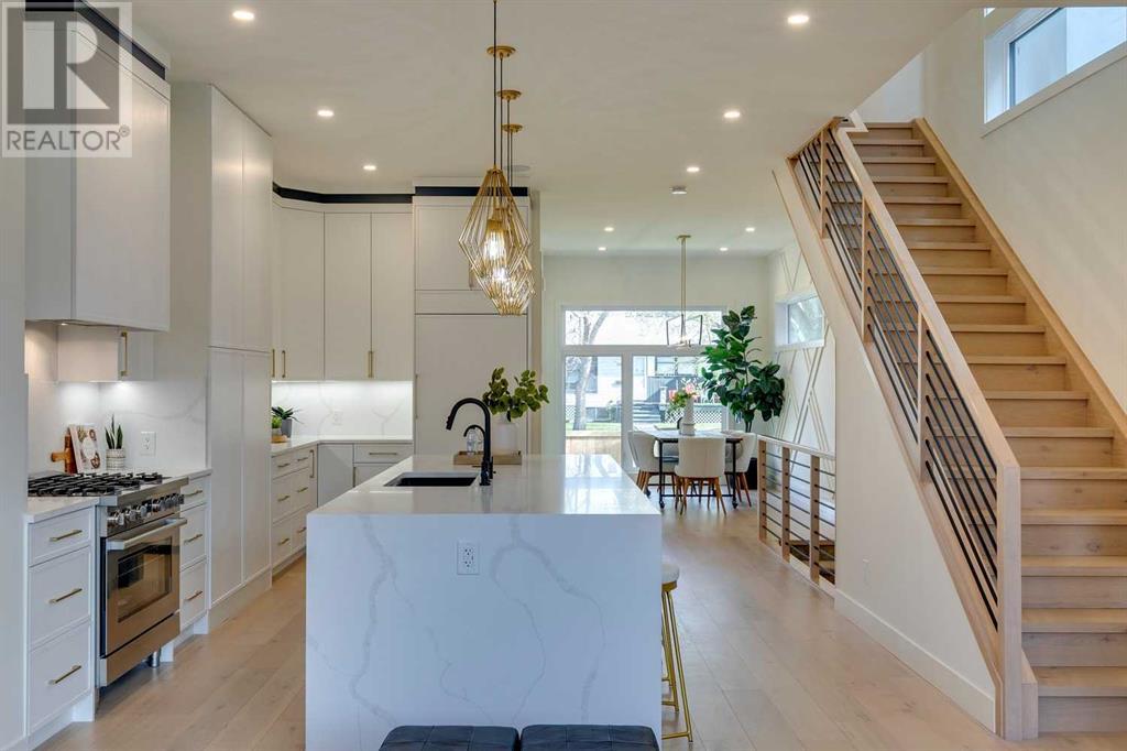 Single Family House for Sale in   Avenue NW Parkdale Calgary 