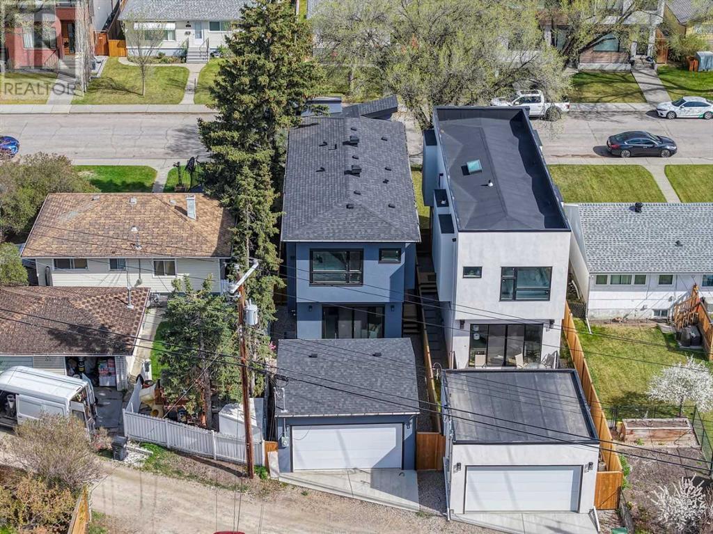 Single Family House for Sale in   Avenue NW Parkdale Calgary 