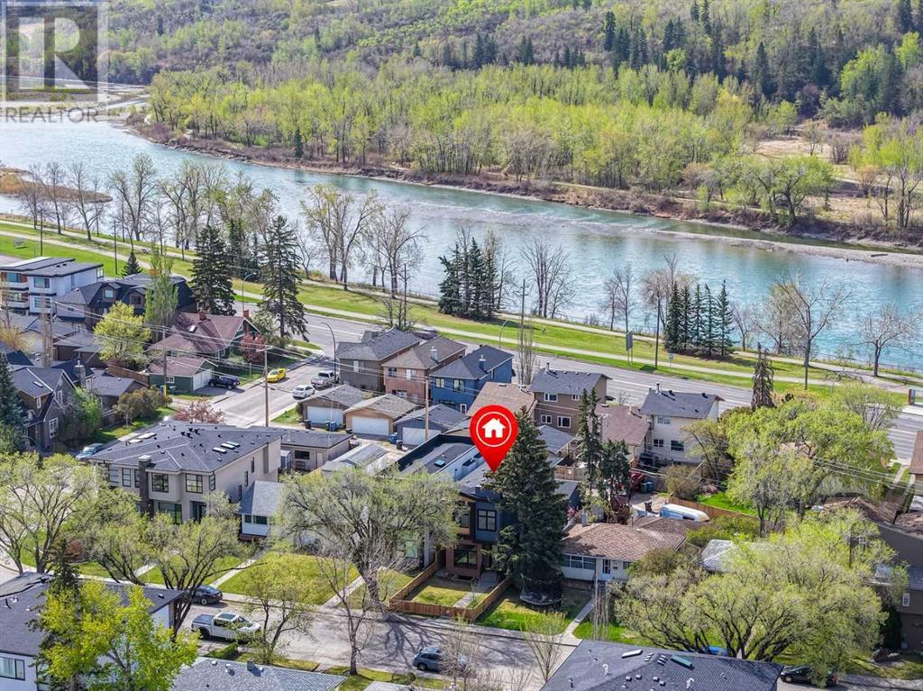 Single Family House for Sale in   Avenue NW Parkdale Calgary 