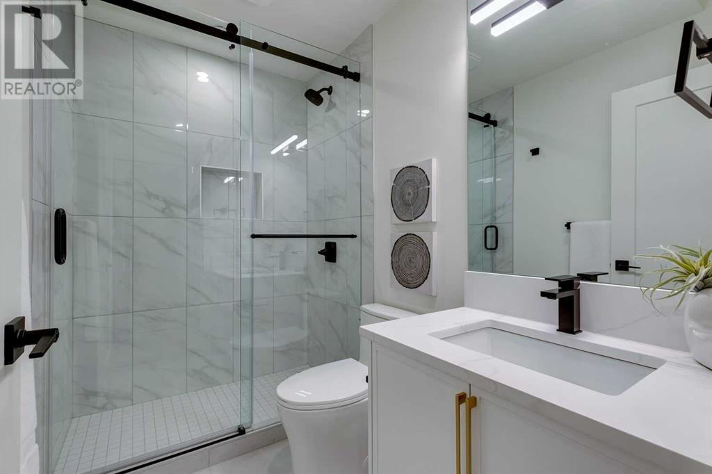 Single Family House for Sale in   Avenue NW Parkdale Calgary 