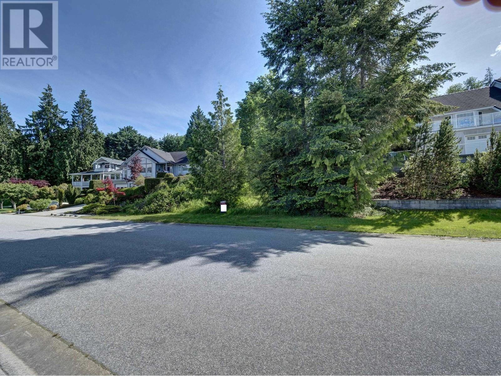 6569 N GALE AVENUE, Sechelt