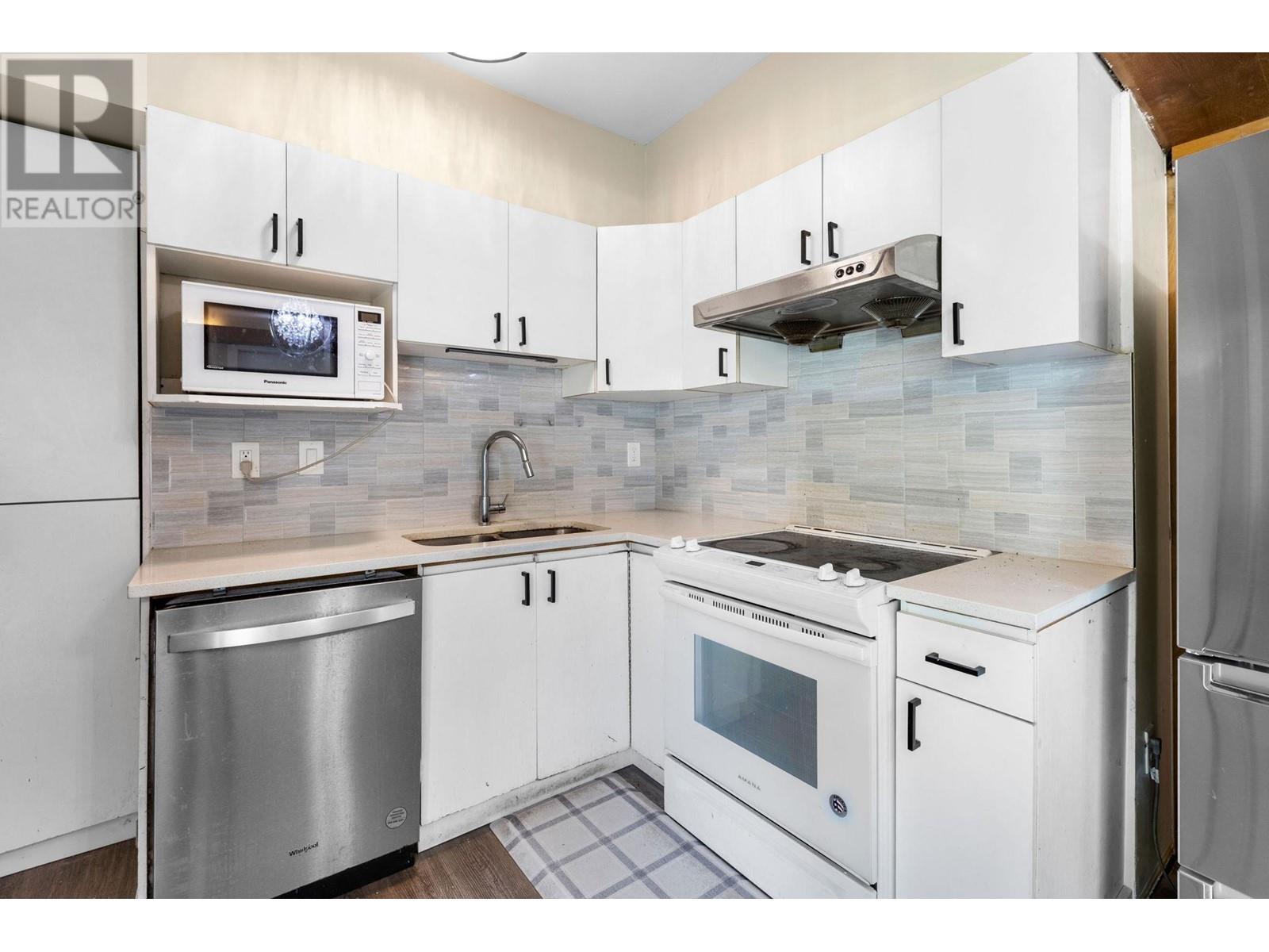 Photo 2 of 2013 Marine Way, New Westminster BC