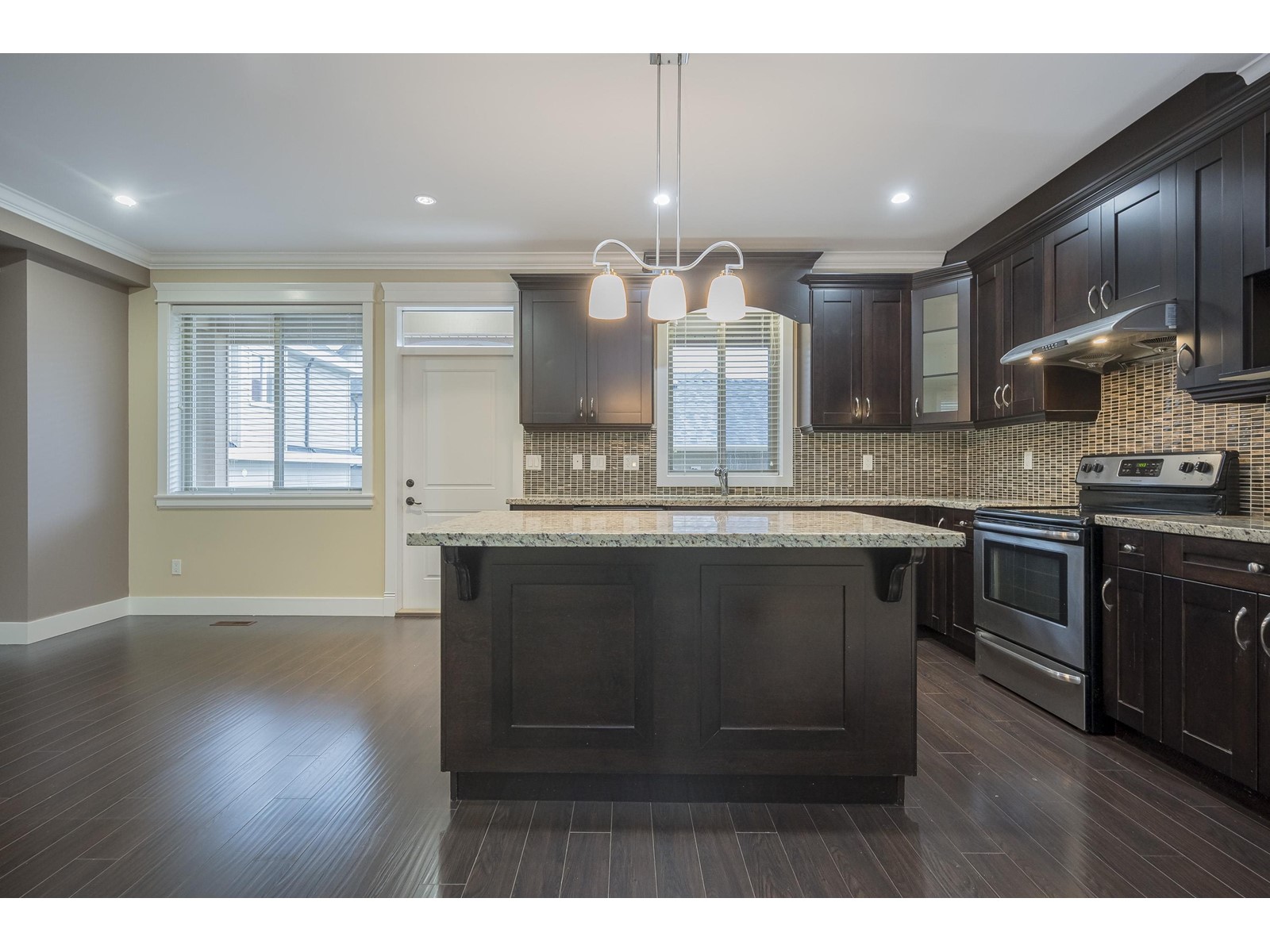 Photo 11 of 19593 72 Avenue, Surrey BC