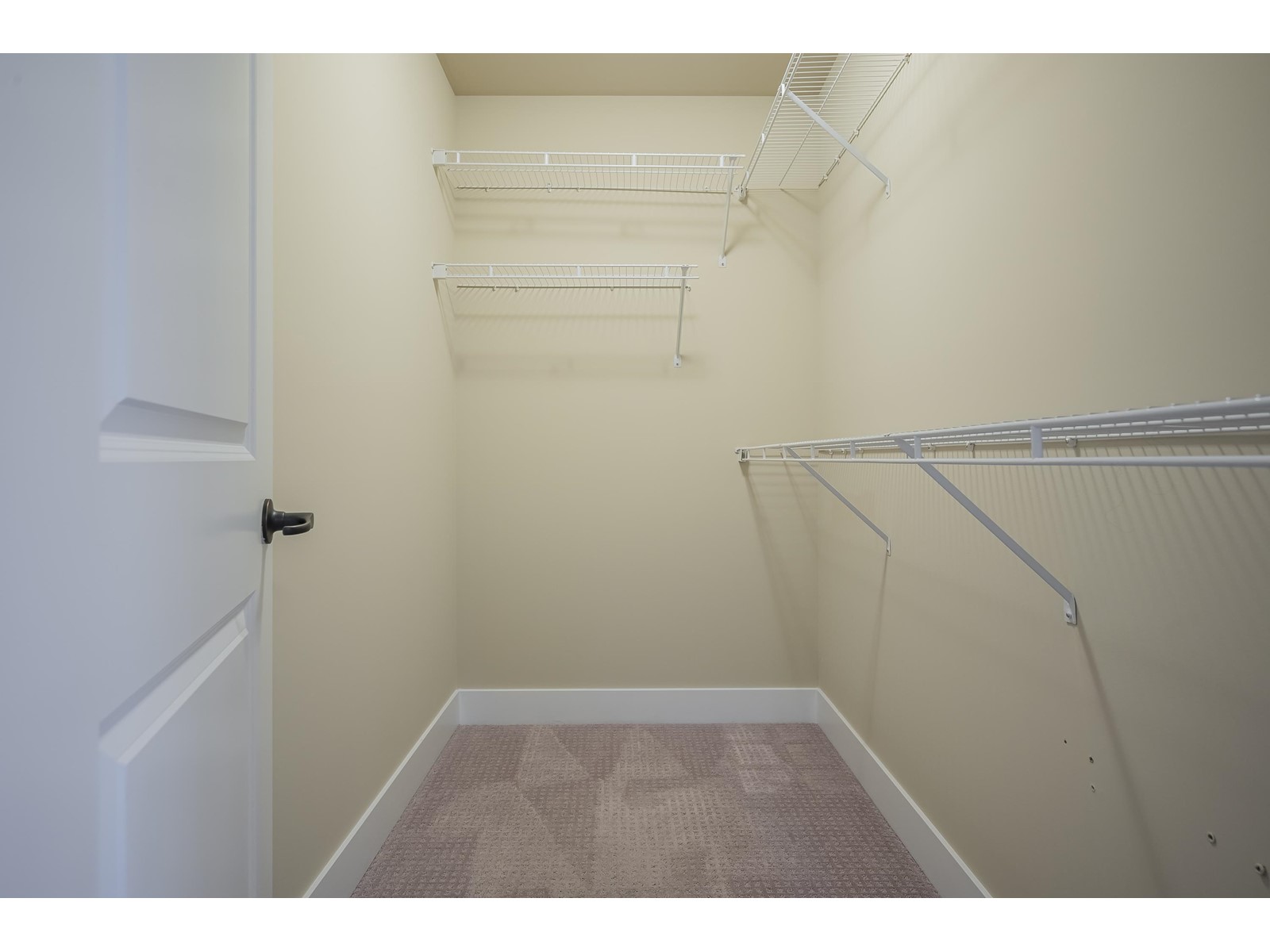 Photo 5 of 19593 72 Avenue, Surrey BC