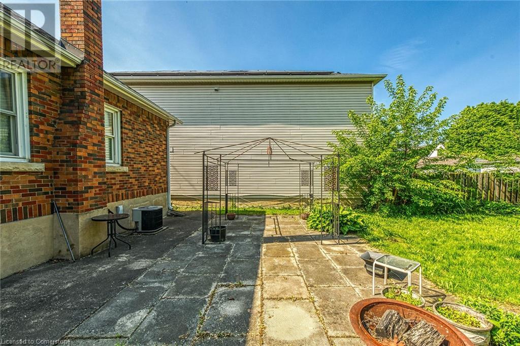 Photo 27 of 70 Concord Avenue Avenue, St Catharines ON