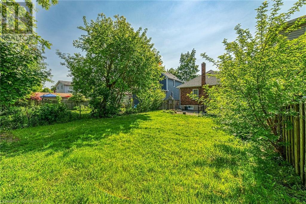 Photo 29 of 70 Concord Avenue Avenue, St Catharines ON