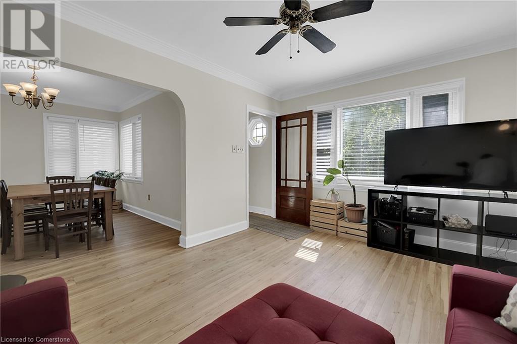 Photo 5 of 70 Concord Avenue Avenue, St Catharines ON