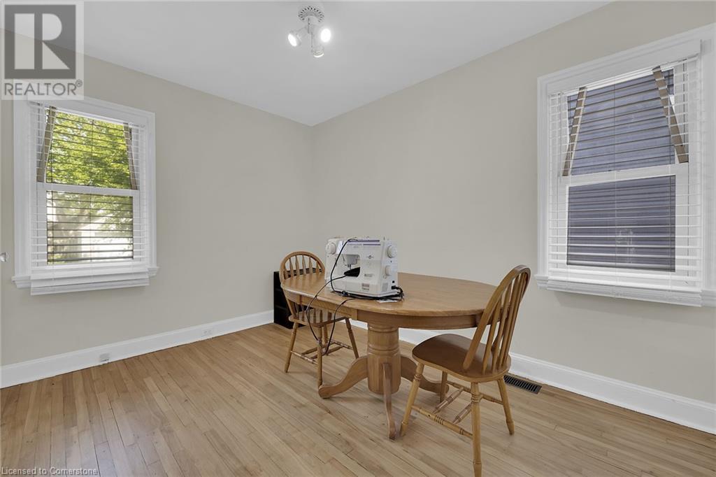Photo 17 of 70 Concord Avenue Avenue, St Catharines ON