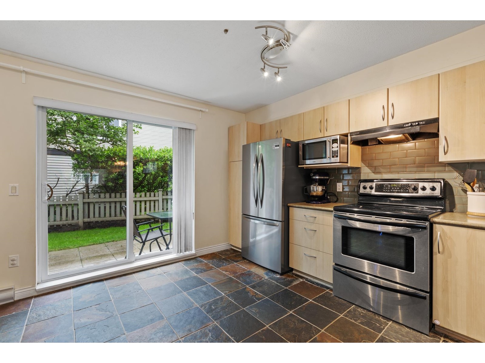 Photo 6 of 86 6747 203 Street, Langley BC