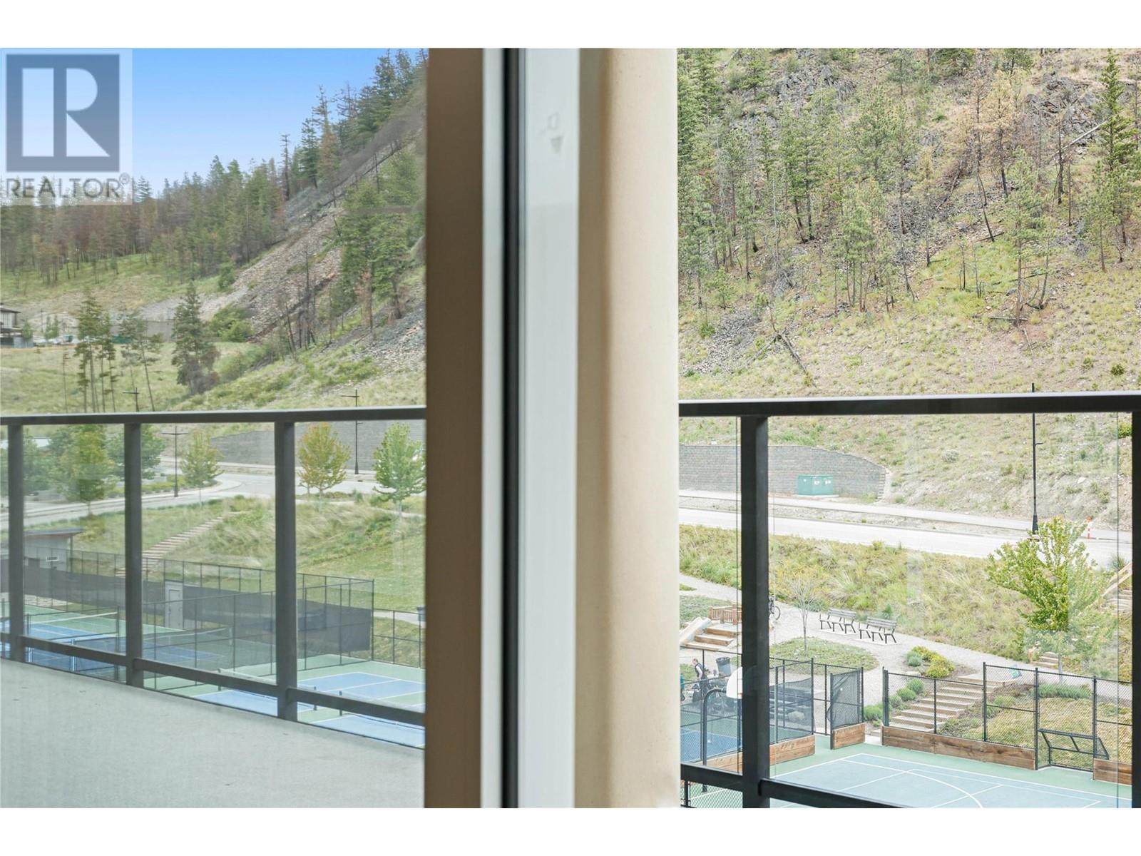 404 9652 Benchland Drive, Lake Country
