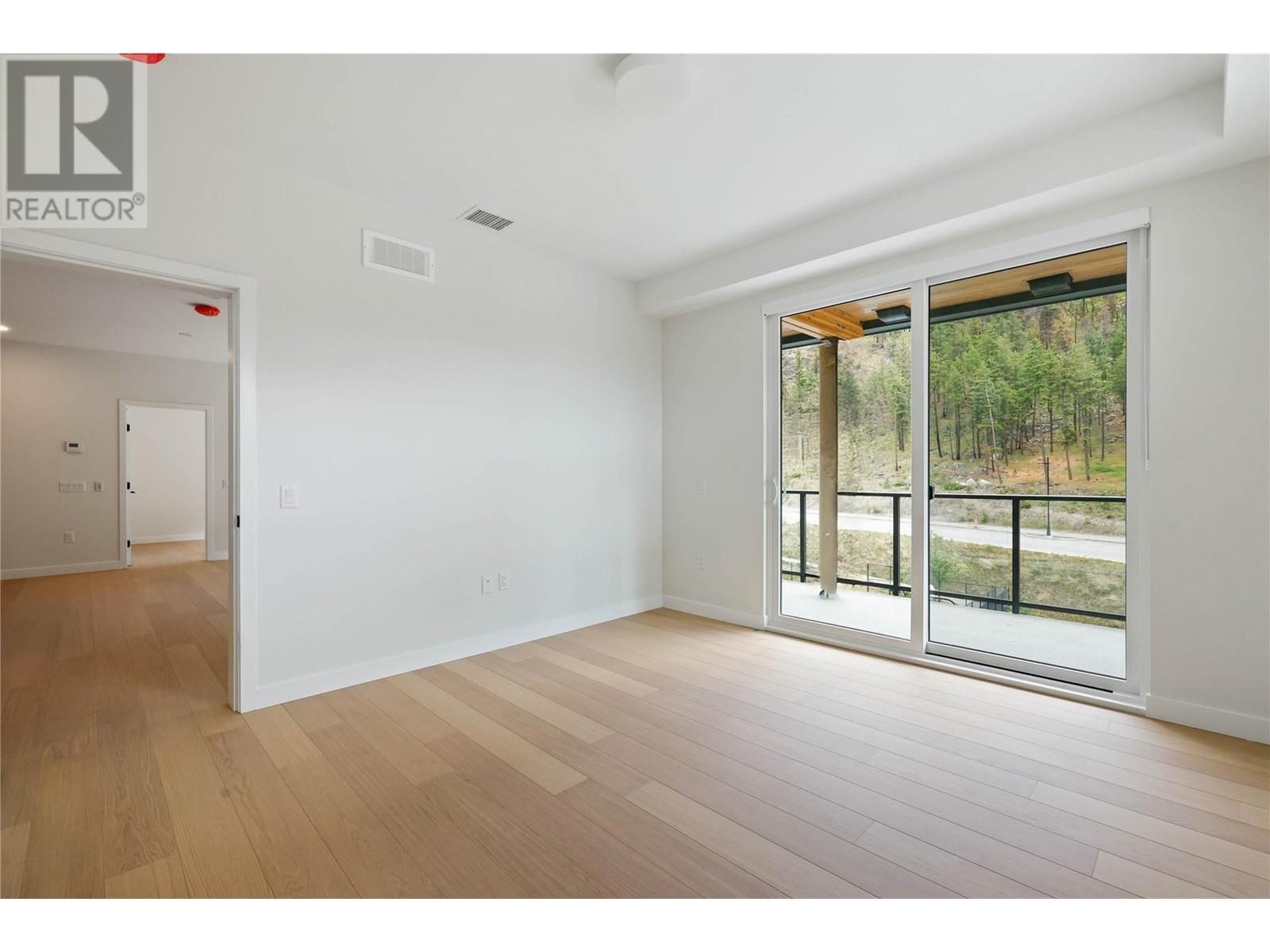 404 9652 Benchland Drive, Lake Country