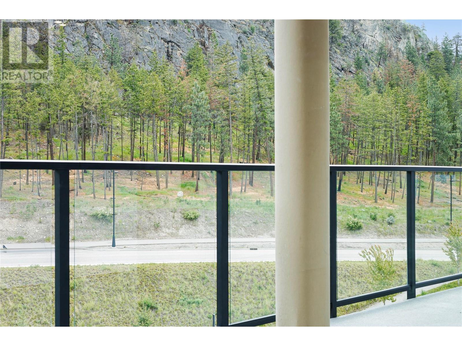 404 9652 Benchland Drive, Lake Country