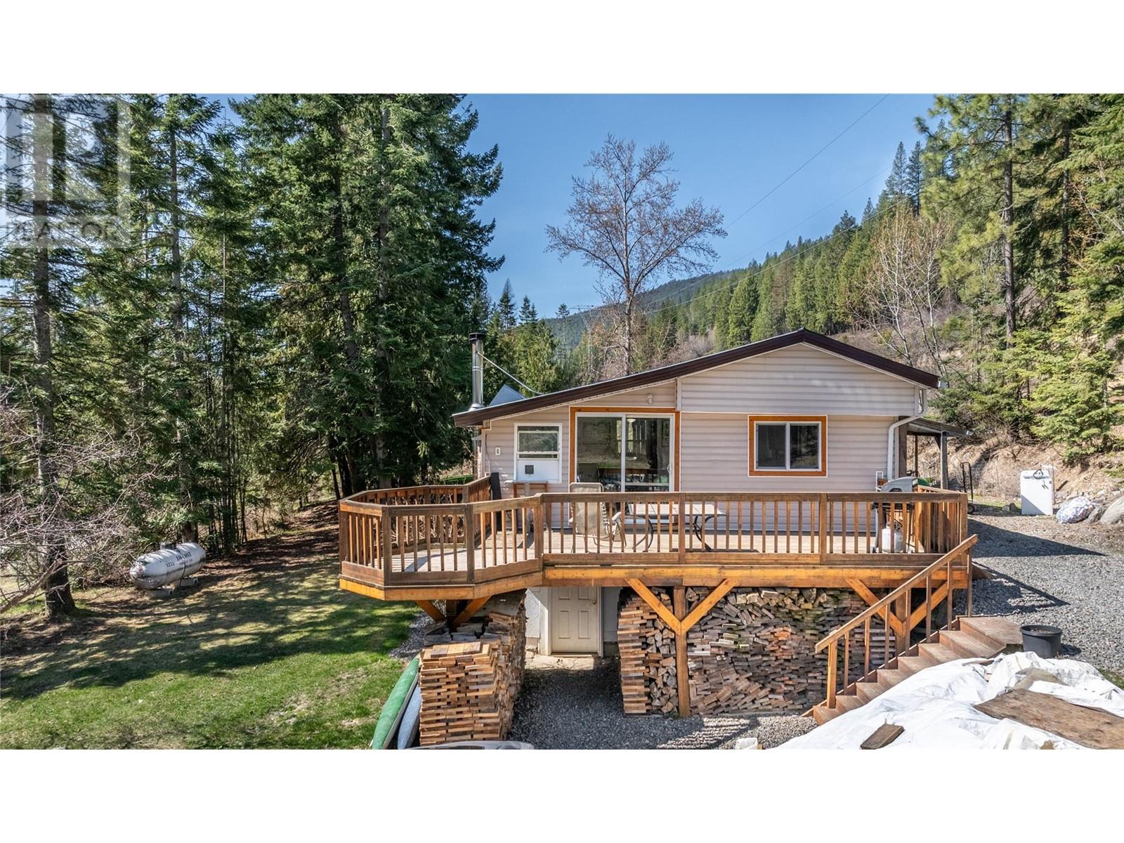 4720 GOAT RIVER  N Road, Arrow Creek