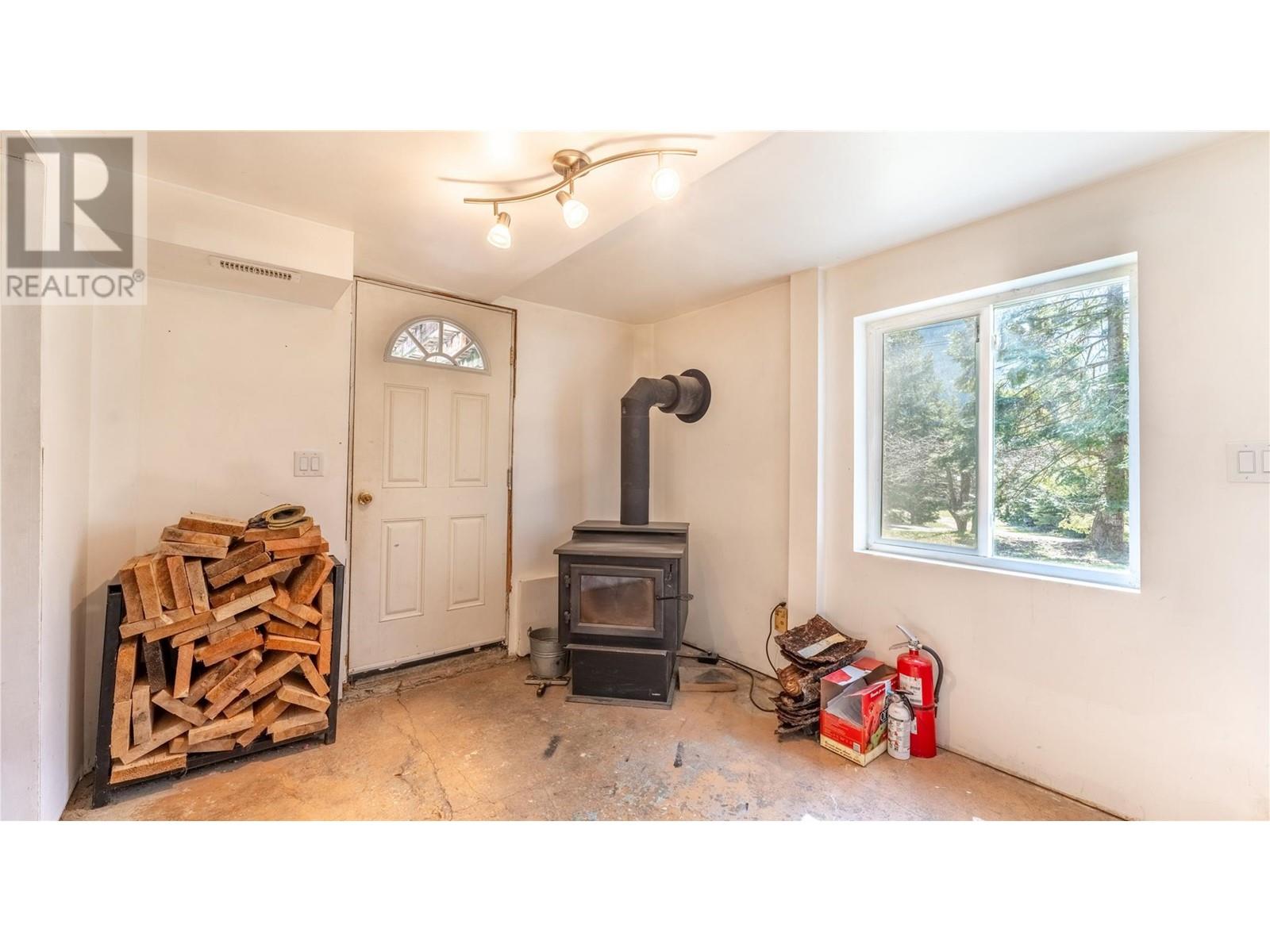 4720 GOAT RIVER  N Road, Arrow Creek