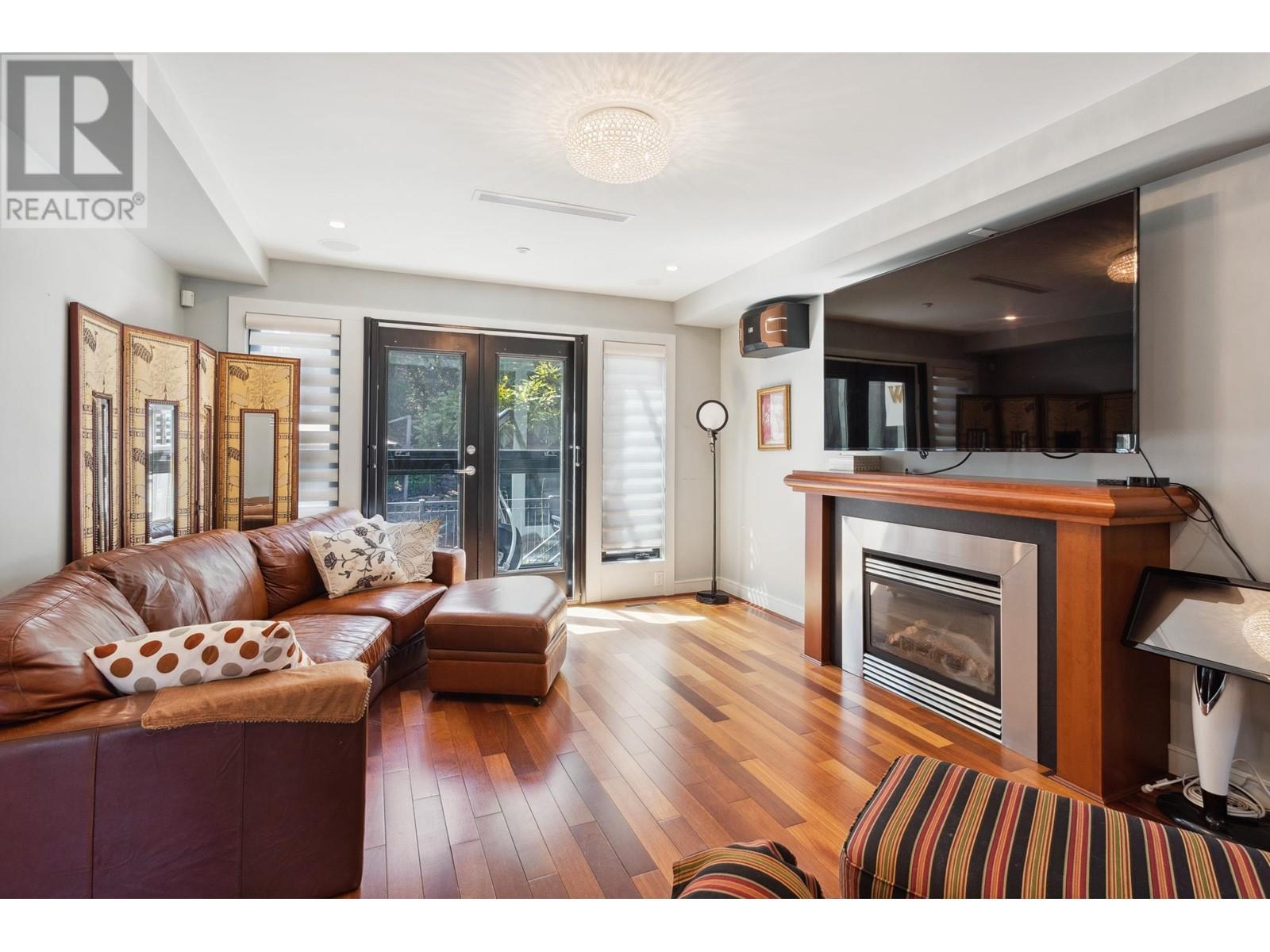 Photo 13 of 4468 W 1st Avenue, Vancouver BC