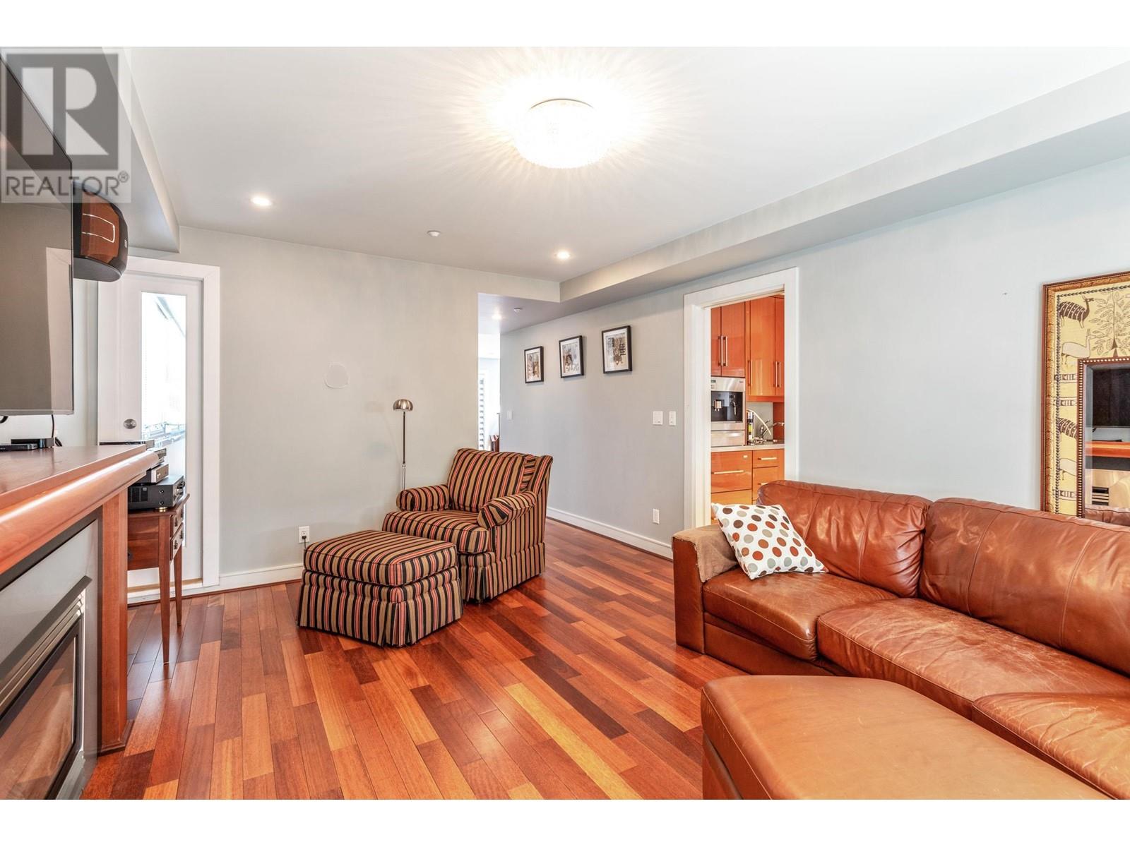 Photo 14 of 4468 W 1st Avenue, Vancouver BC