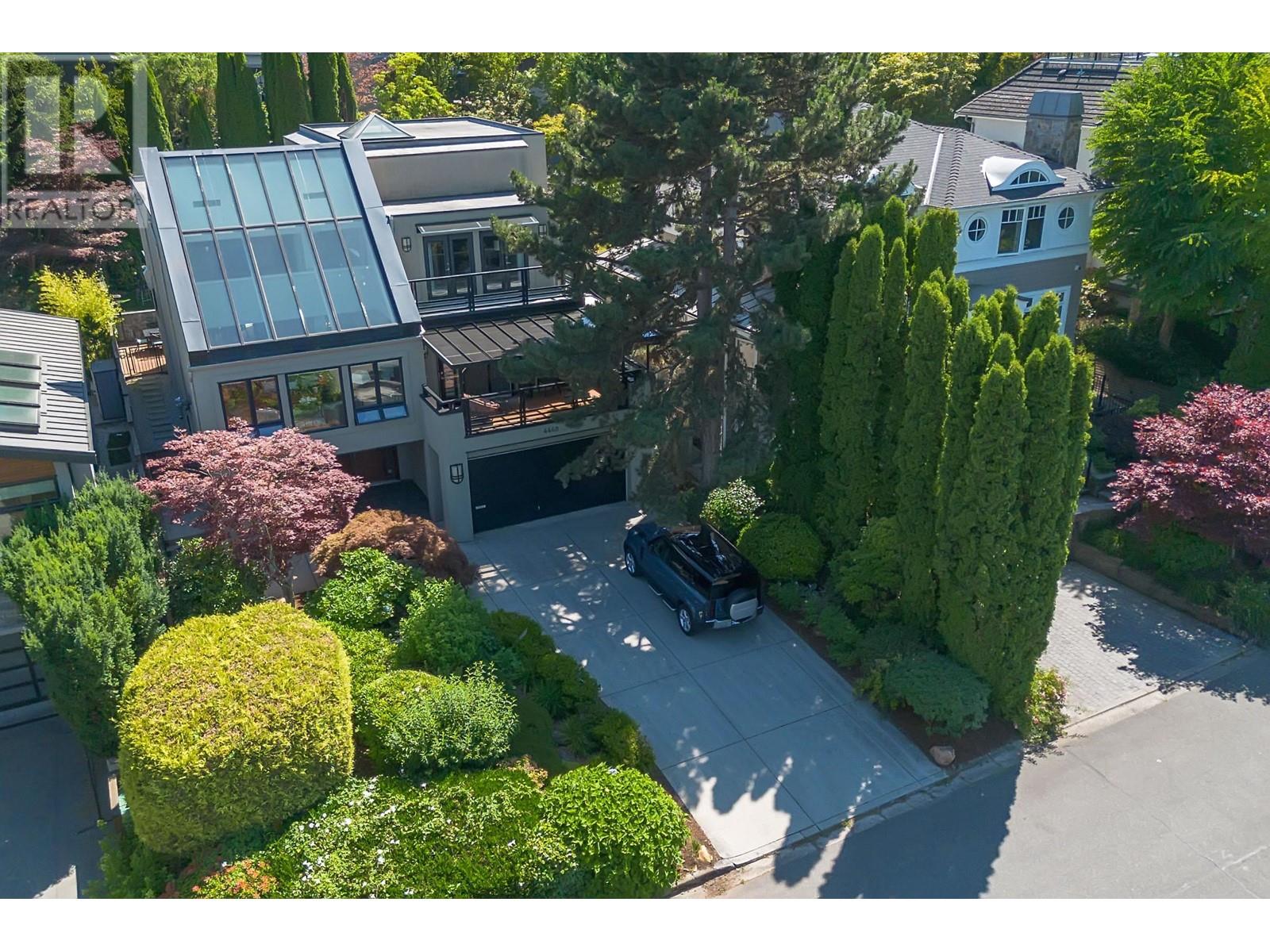 Photo 2 of 4468 W 1st Avenue, Vancouver BC