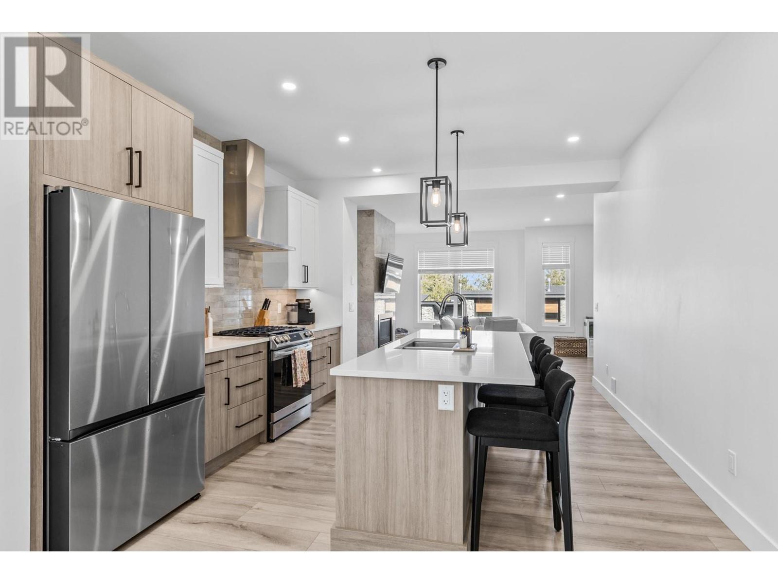 #25-2835 Canyon Crest Drive, West Kelowna