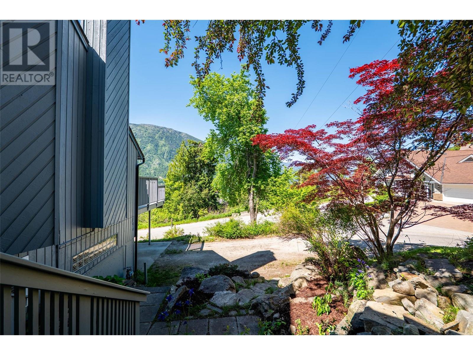 Photo 23 of 194 Trevor Street, Nelson BC