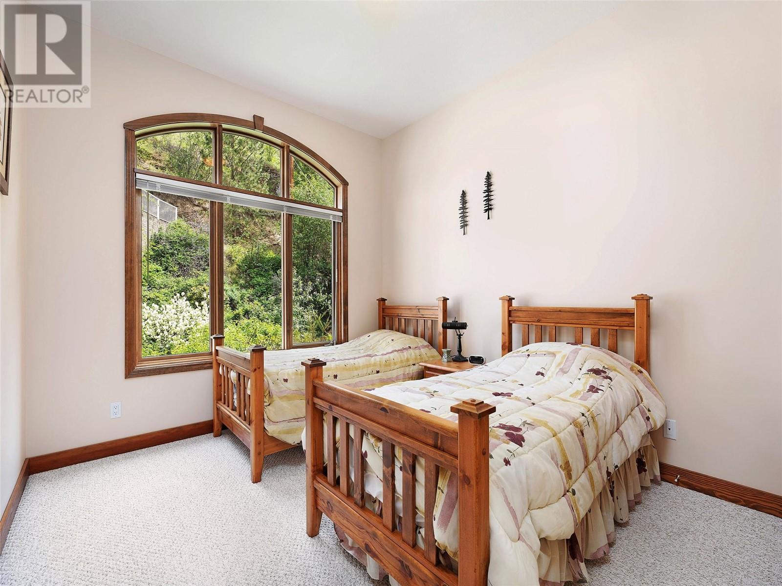 9 9900 Eastside Road, Vernon