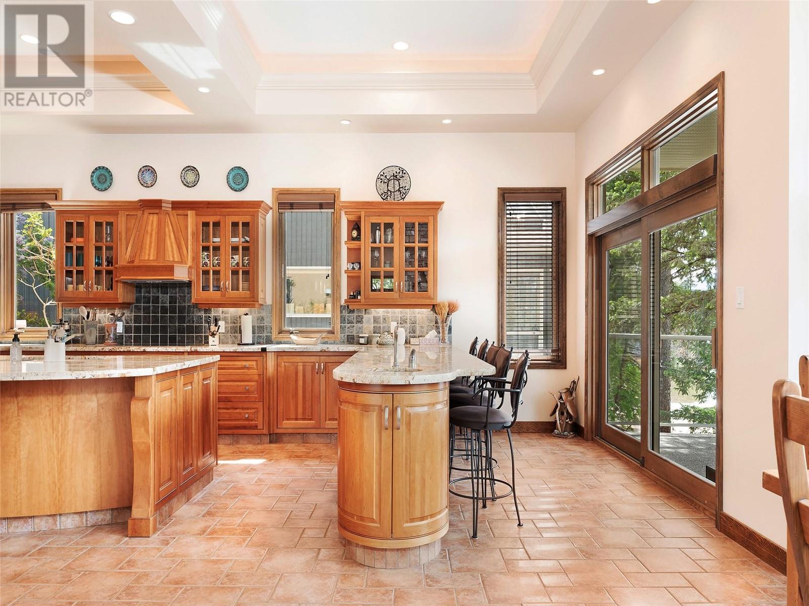 9 9900 Eastside Road, Vernon