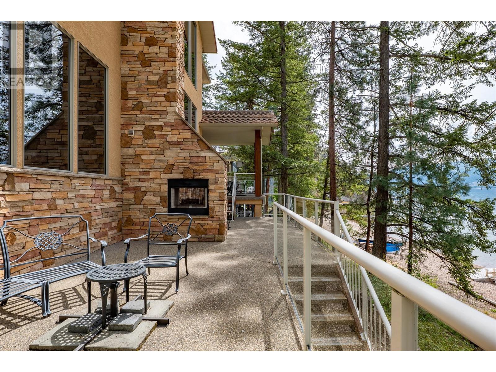 9 9900 Eastside Road, Vernon