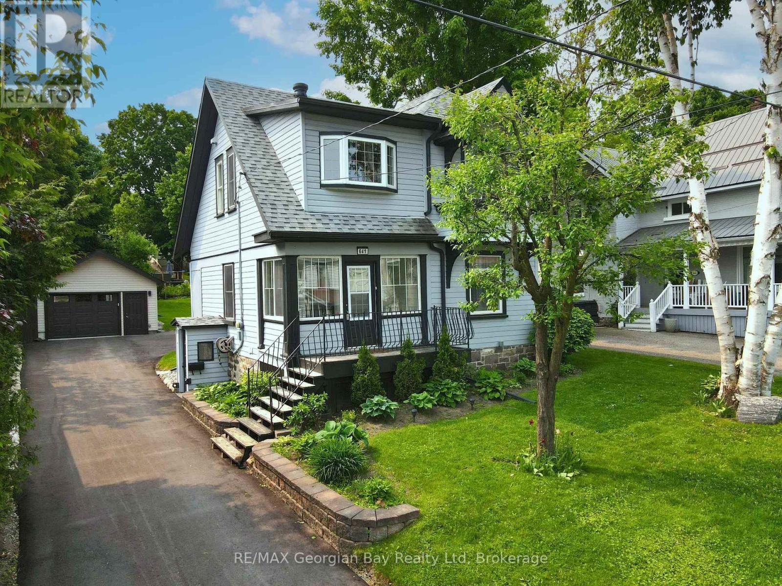 Photo 7 of 641 Bay Street, Midland ON