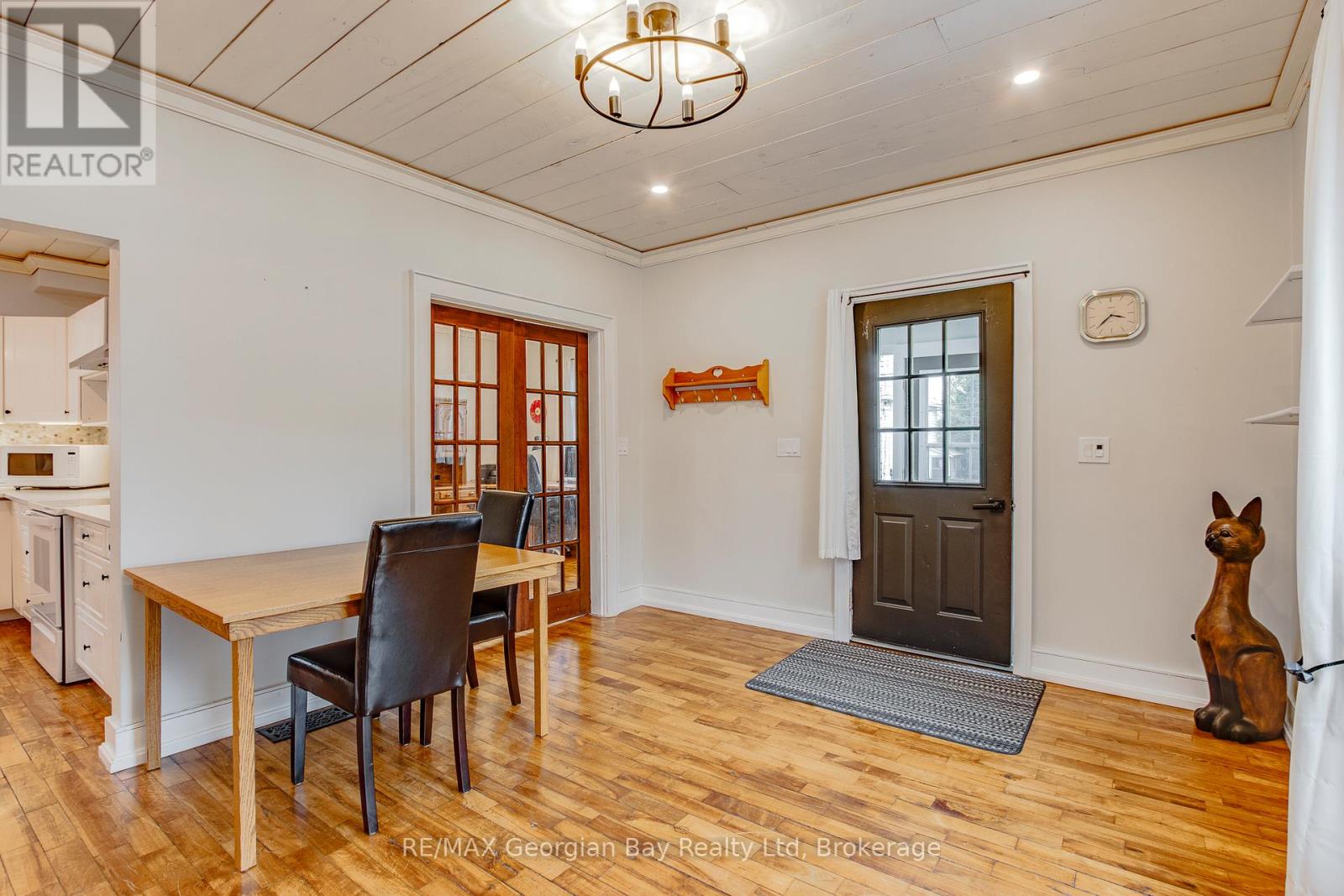 Photo 12 of 641 Bay Street, Midland ON