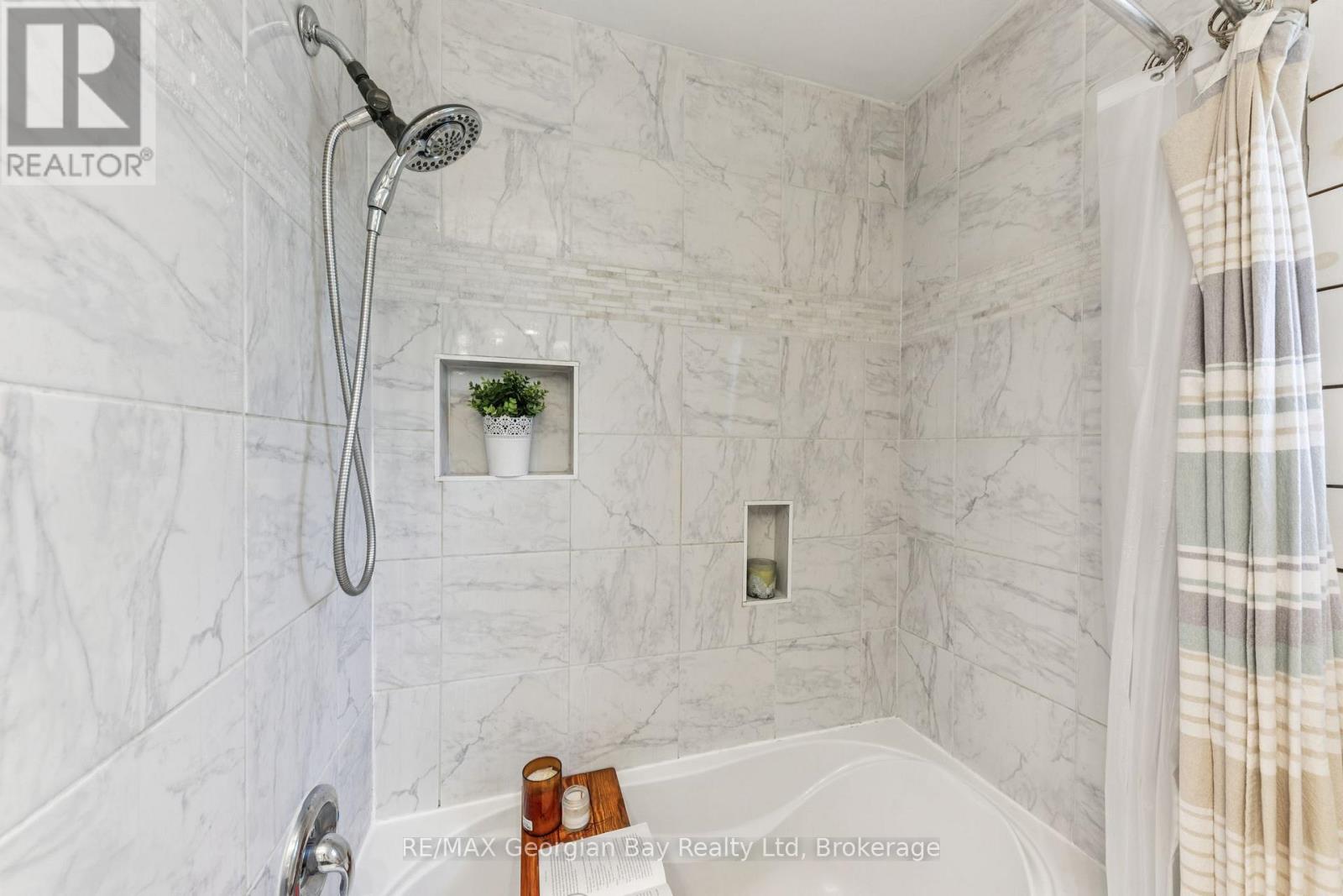 Photo 21 of 86 Mcarthur Drive, Penetanguishene ON
