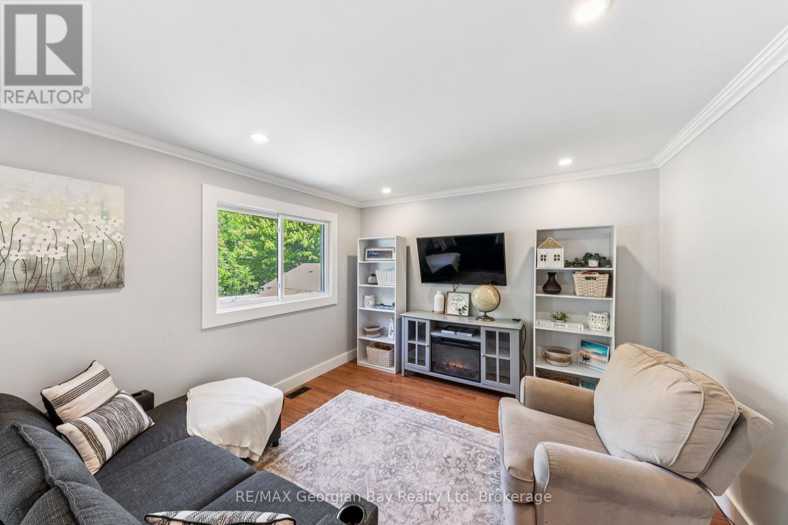 Photo 13 of 86 Mcarthur Drive, Penetanguishene ON