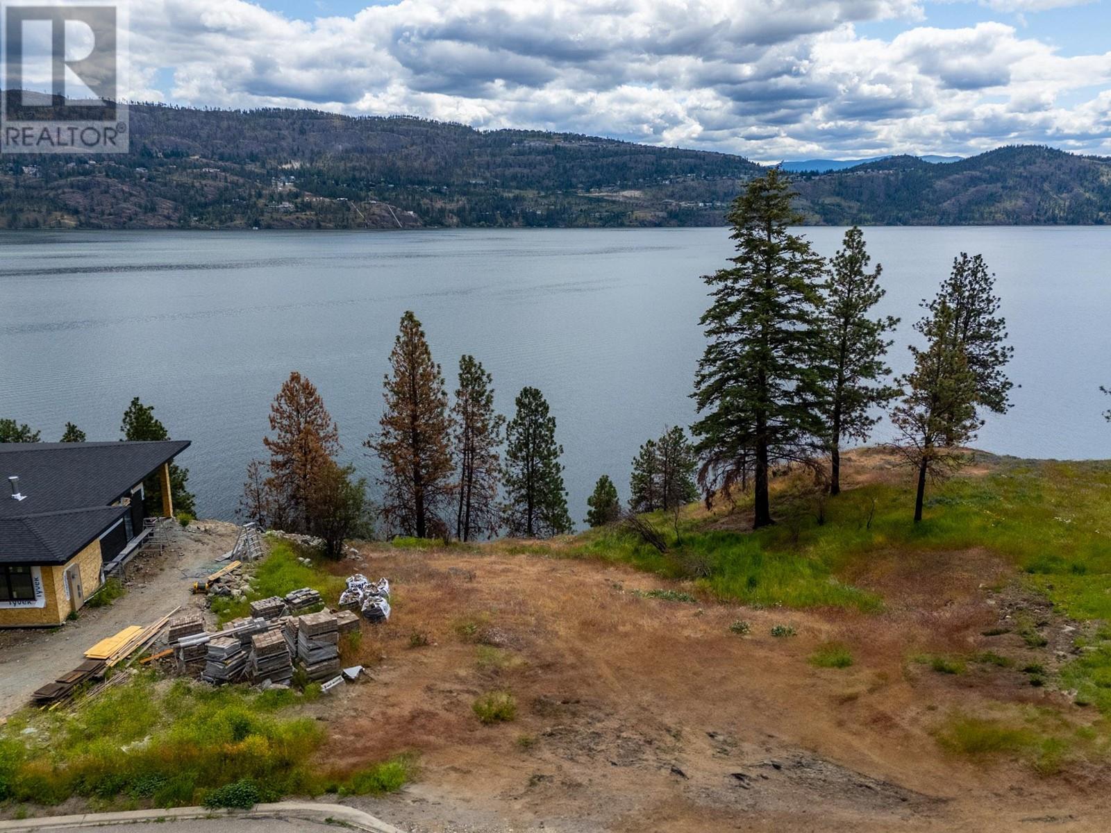 695 Westside Road North, Kelowna
