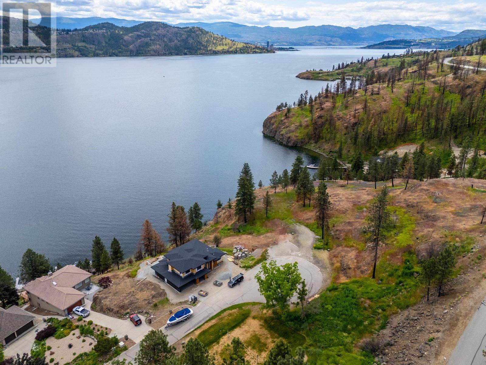 695 Westside Road North, Kelowna