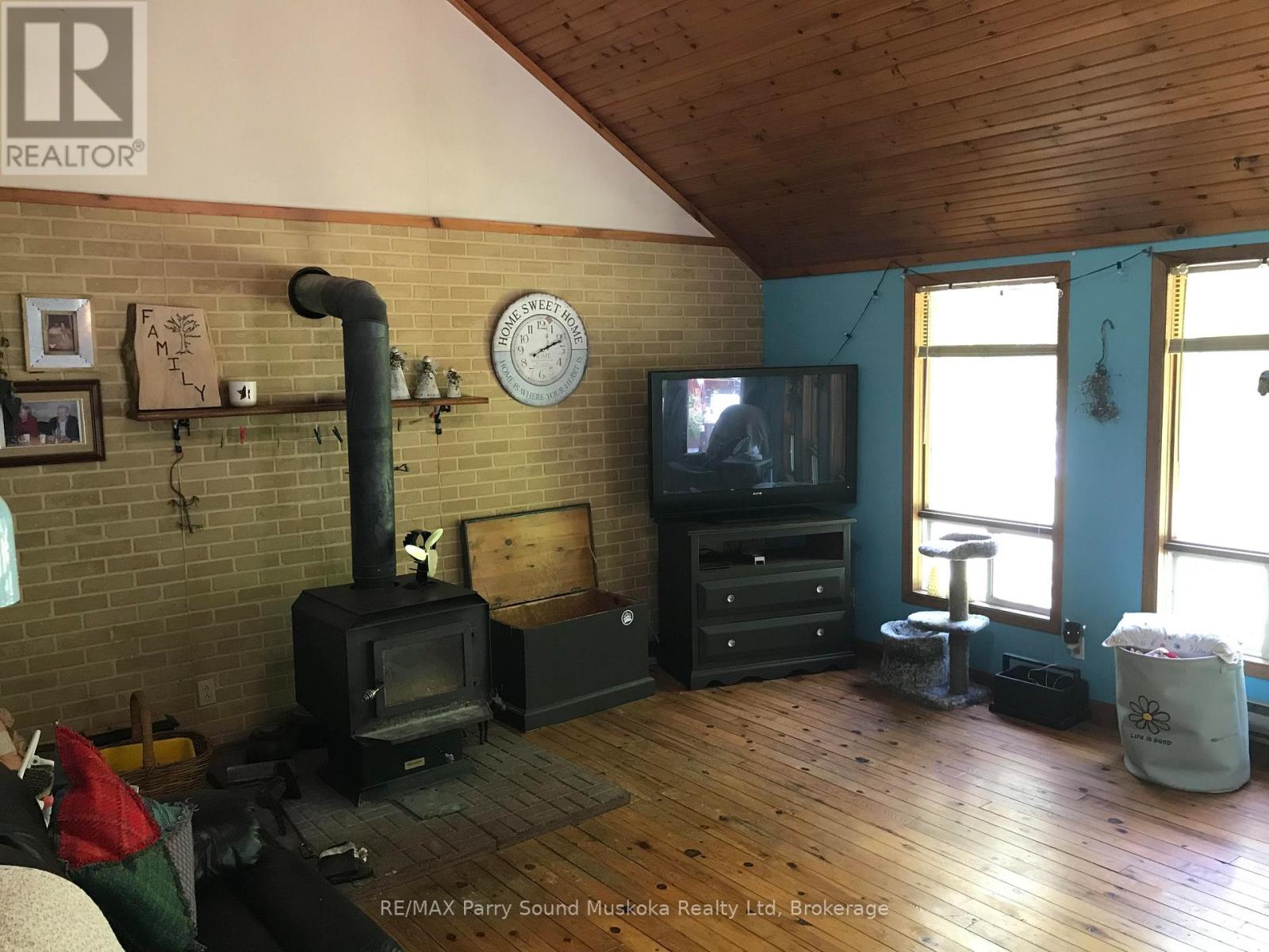 Photo 10 of 36 Windfall Lake Road, Seguin ON