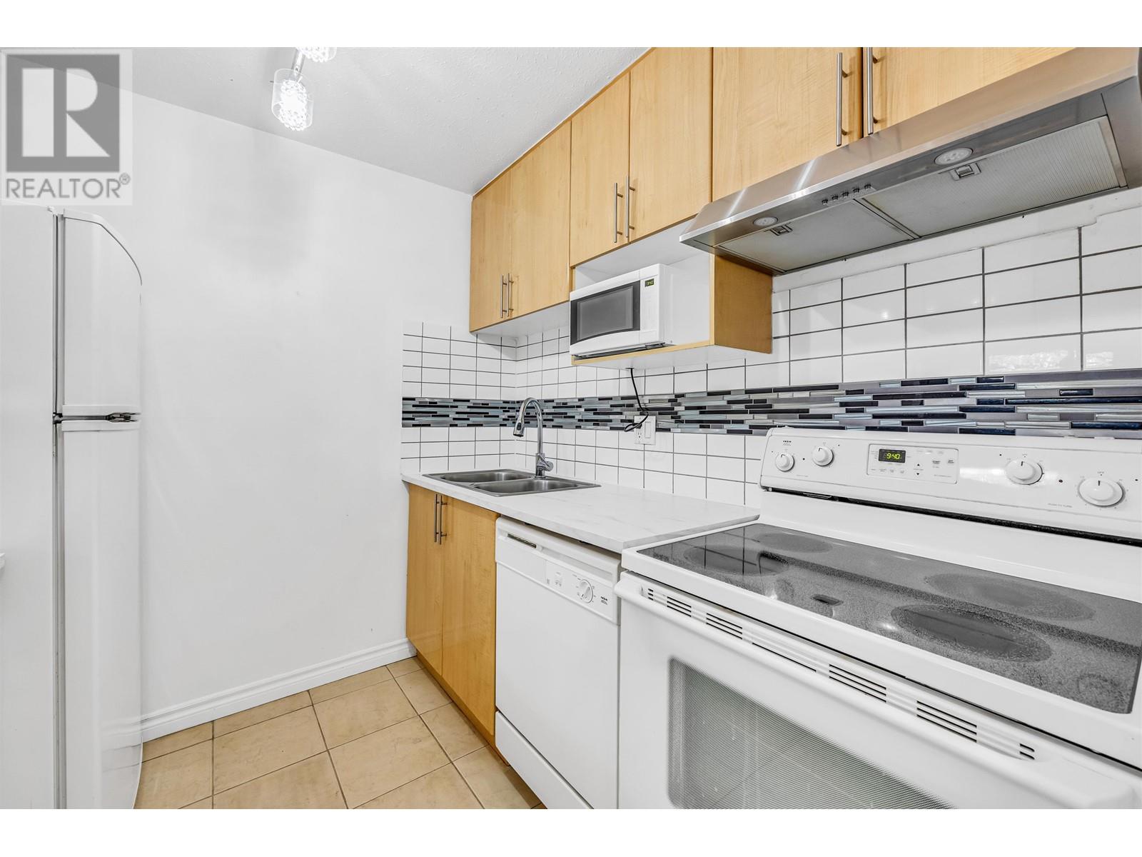 #102-8291 PARK Road, Richmond