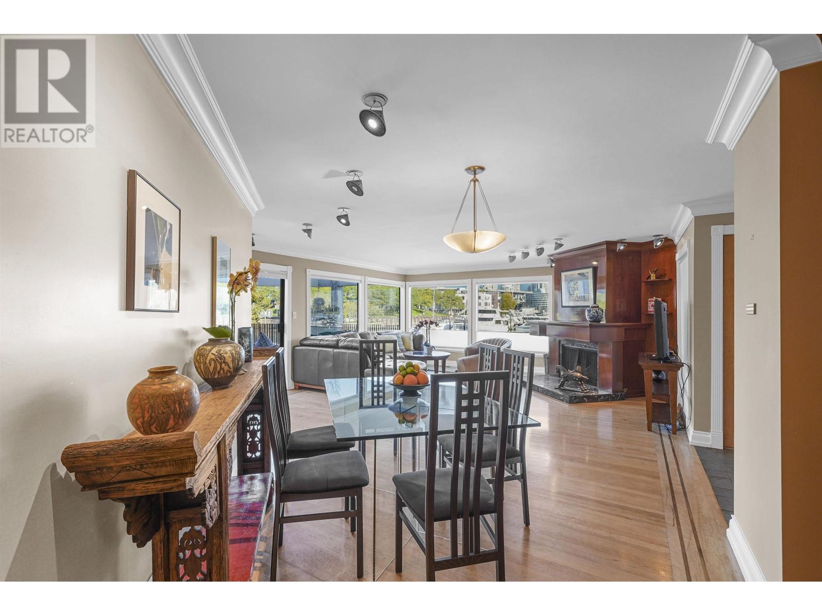 1130 IRONWORK PASSAGE, Vancouver
