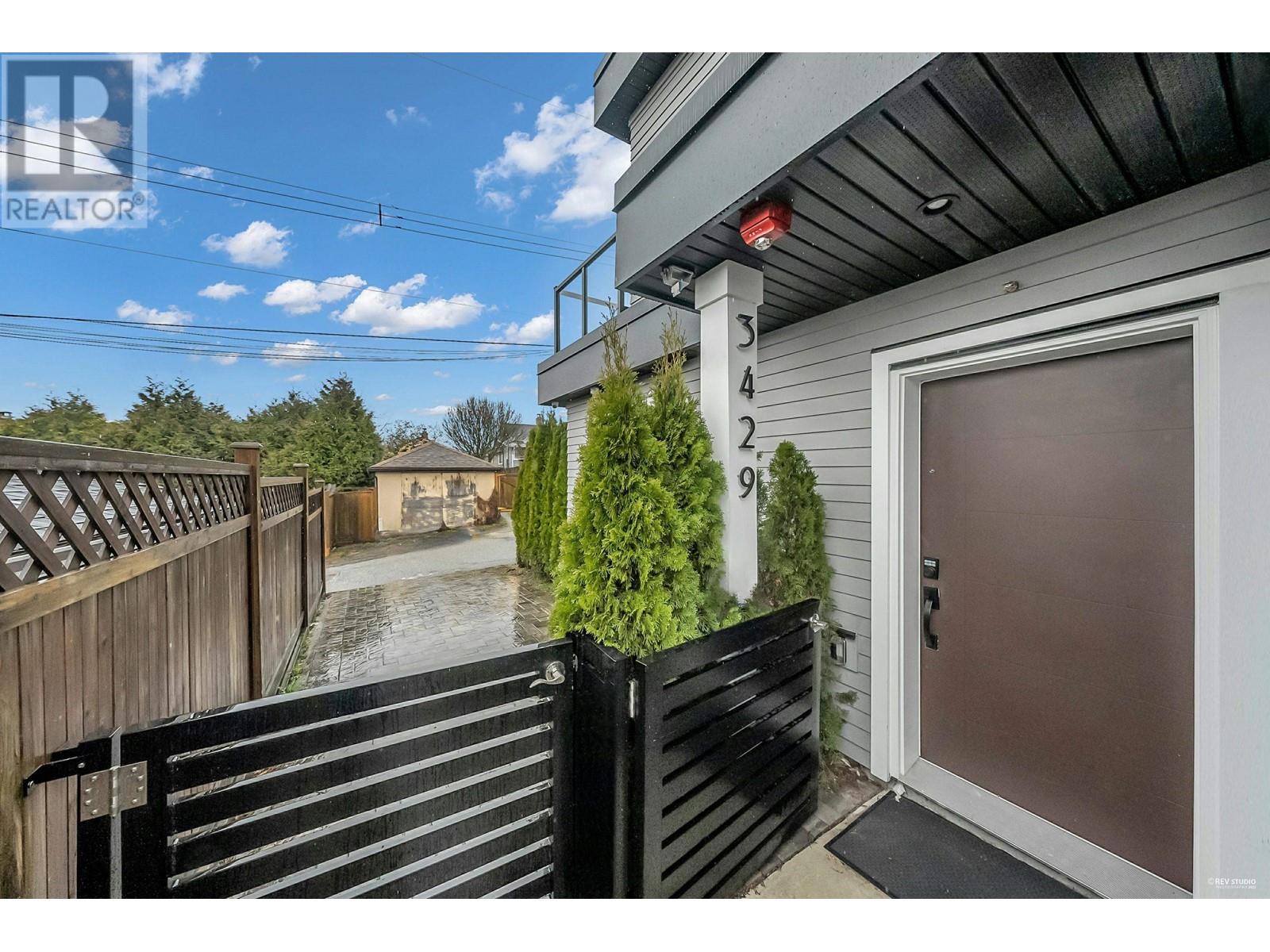 Photo 6 of 3429 Dundas Street, Vancouver BC