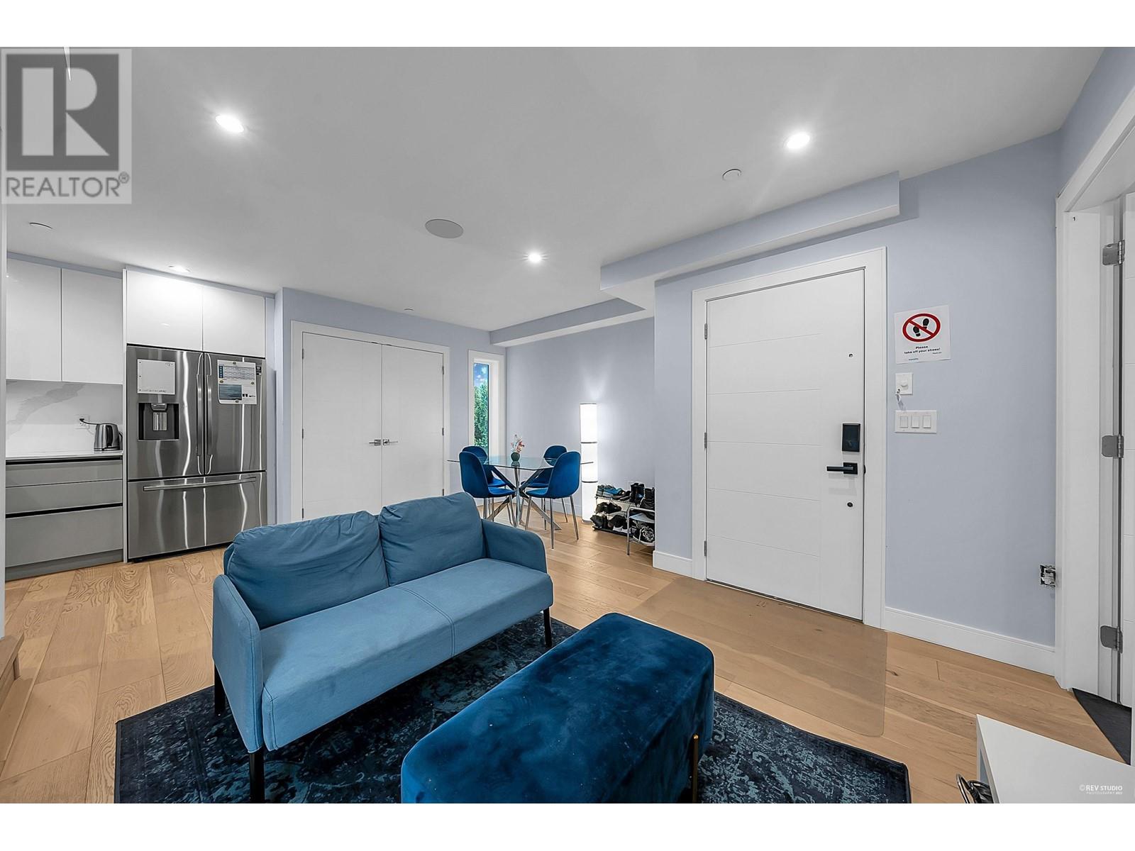 Photo 9 of 3429 Dundas Street, Vancouver BC