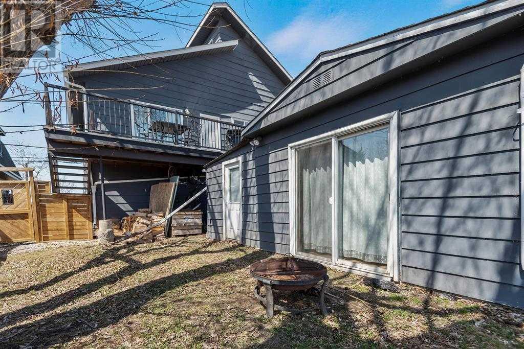 Photo 3 of 17 Jarvis Bay Drive, Sylvan Lake AB