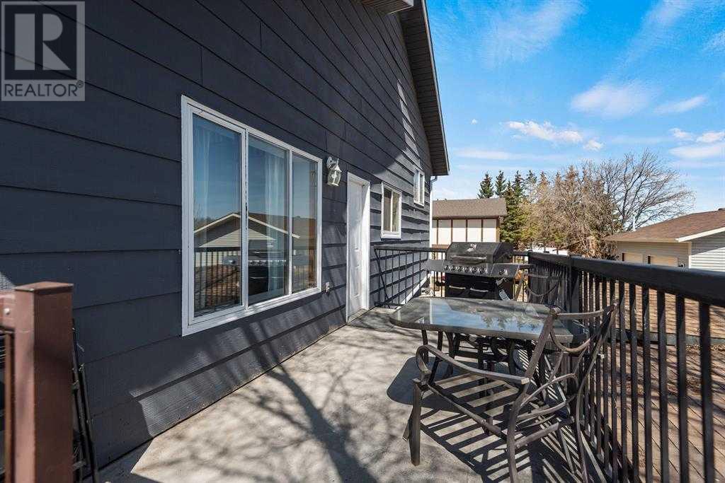Photo 5 of 17 Jarvis Bay Drive, Sylvan Lake AB