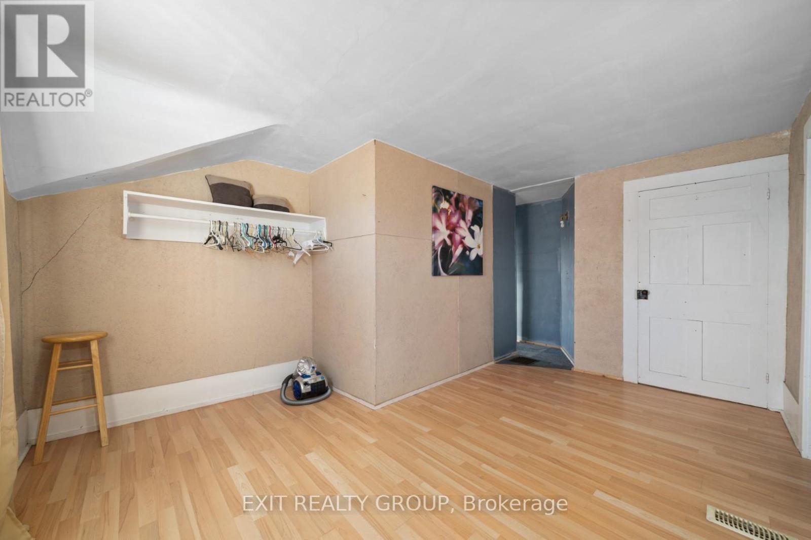 Photo 31 of 926 Grills Road, Quinte West ON