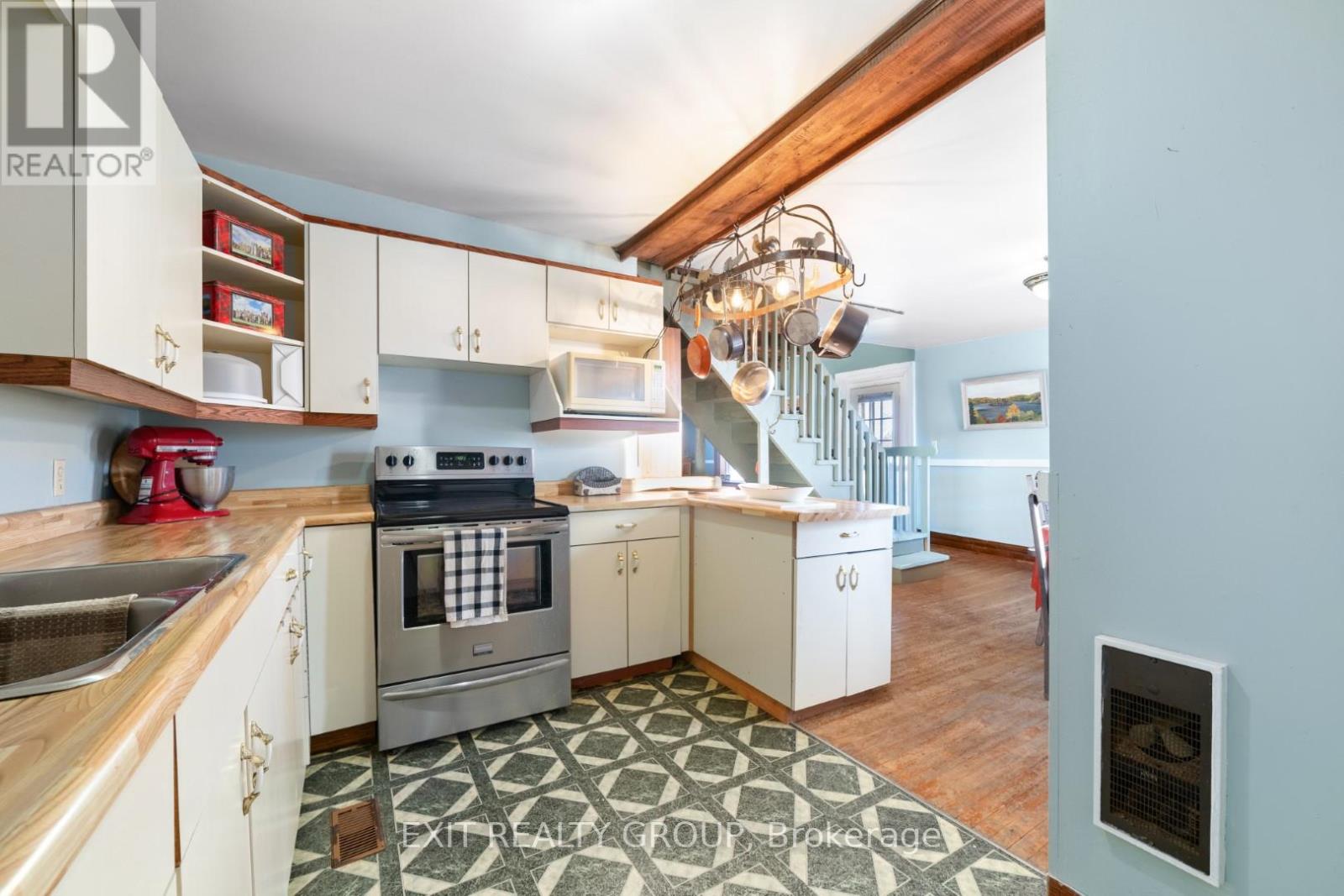 Photo 28 of 926 Grills Road, Quinte West ON