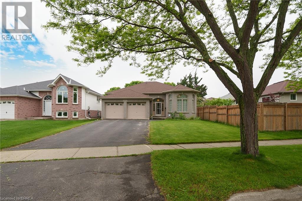 Photo 2 of 219 Balmoral Drive, Brantford ON